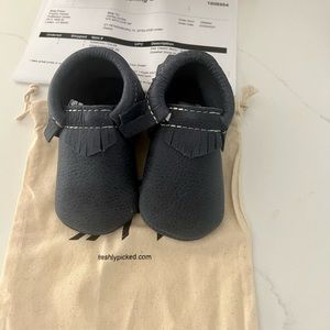 BRAND NEW - Freshly Picked  Alta Moccasin Baby Shoe Size 5